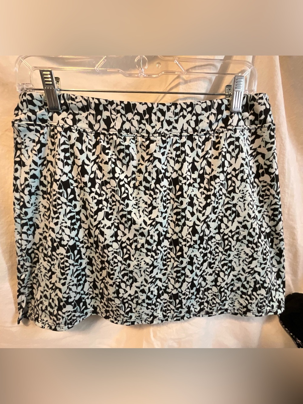 Tranquility by Colorado Clothing Black & White & Light Teal Leaf Mini Skirt